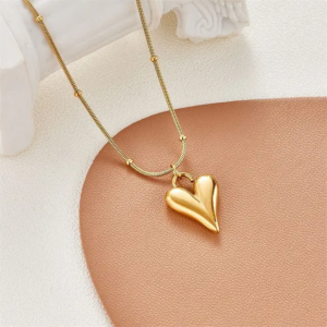 Sara Heart Necklace